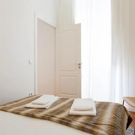 Apartment Downtown Correeiros