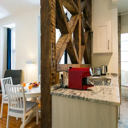 Appartement Downtown Correeiros *