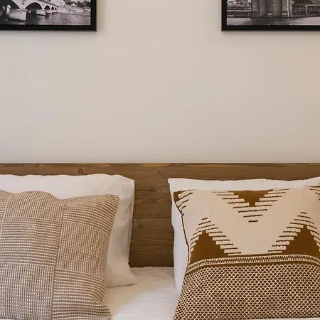 Downtown Correeiros *