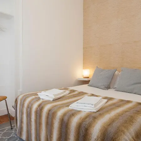 Downtown Correeiros Apartmán *