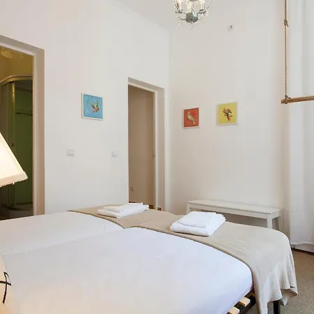 Downtown Correeiros Apartmán *